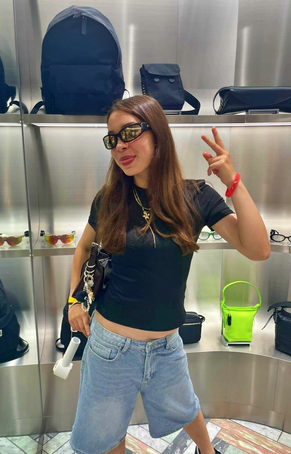 Leonna-Winkelen-Tokyo